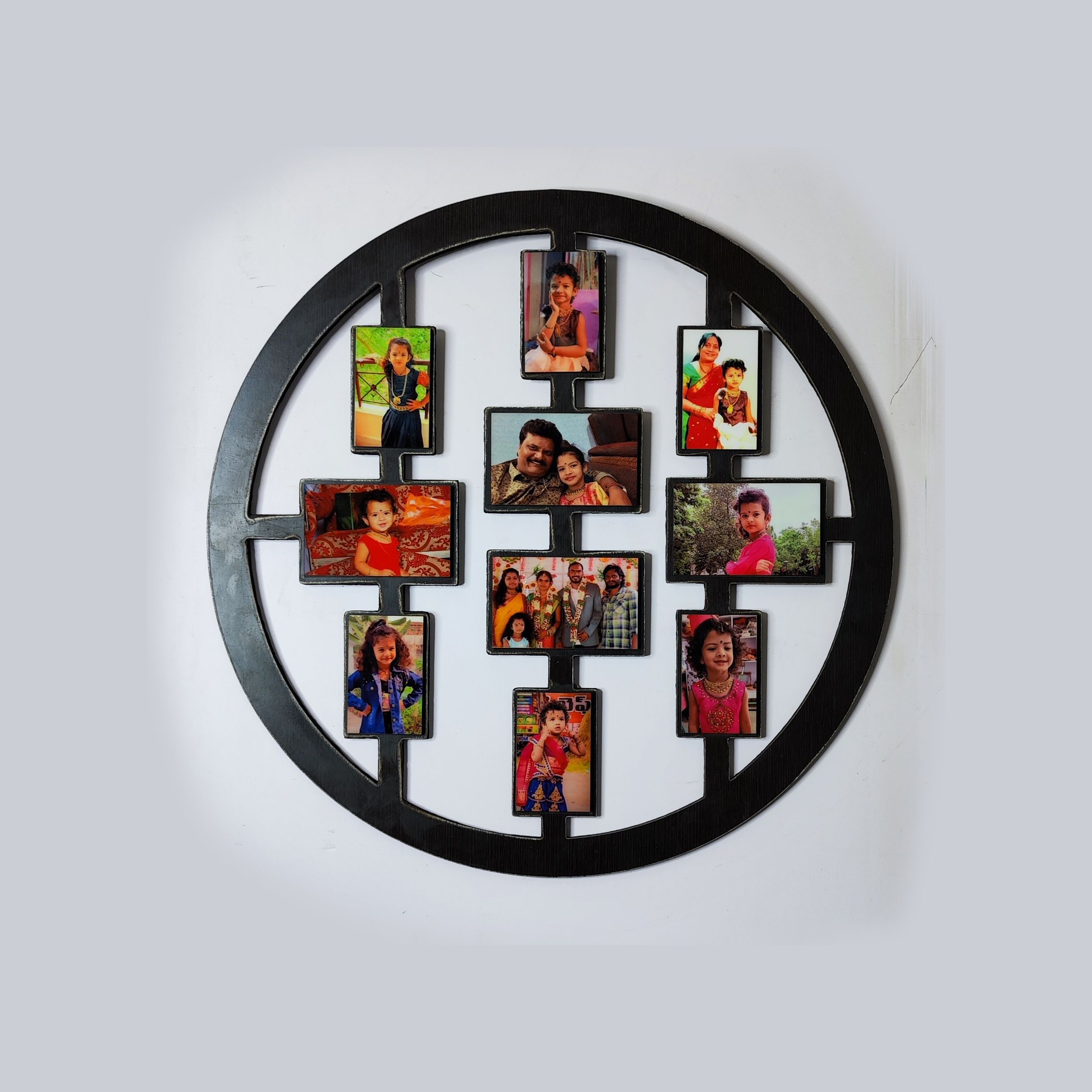 Wooden Photo Frame – Circlular Shape – Family / Couples / Friends Forever Gift