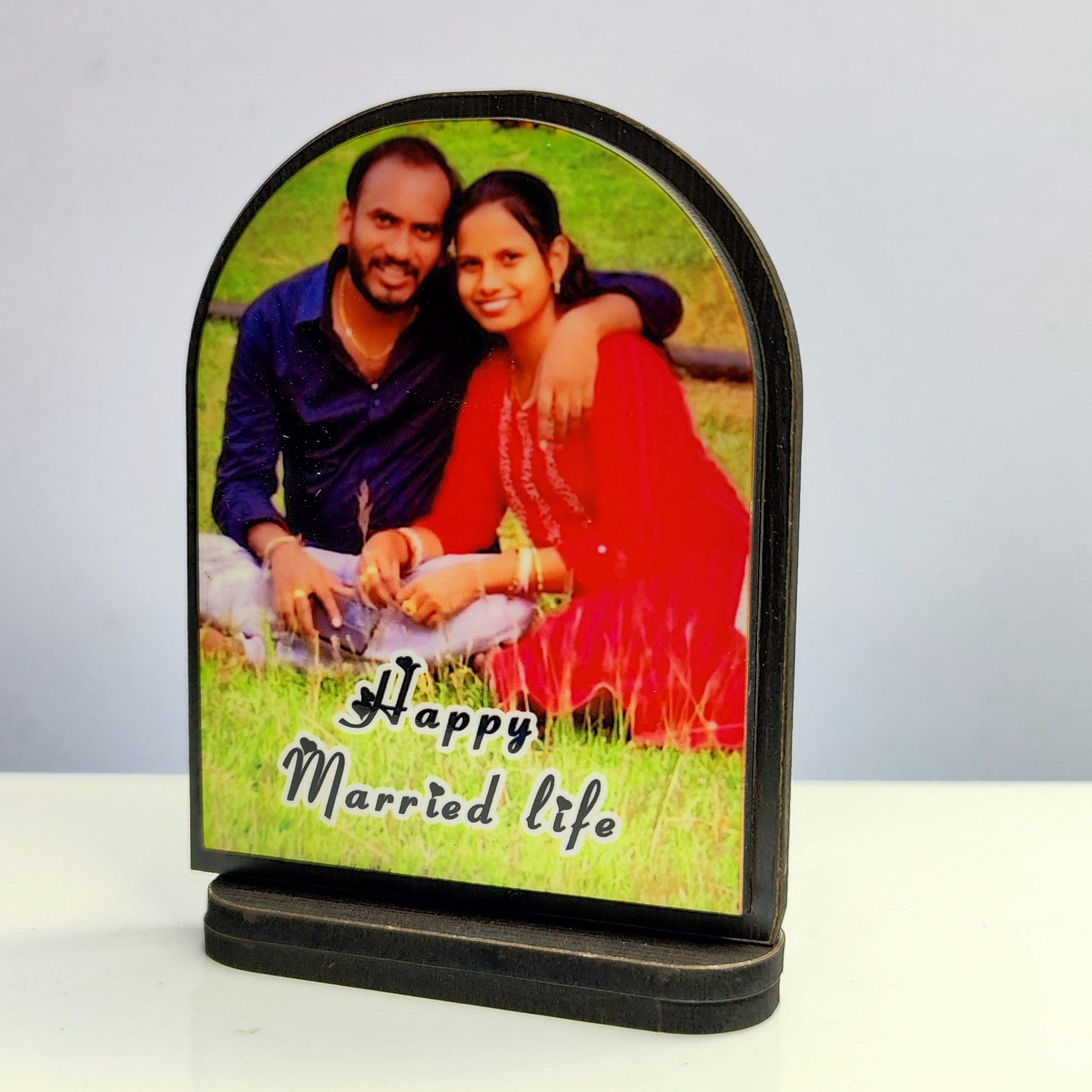 Blissful Union Arch-Top Wooden MDF Photo Frame – Celebrate Love with ‘Best Wishes’ Inscription – 4×4 Inches